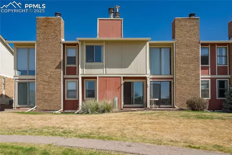 448 W Rockrimmon Blvd #B, Colorado Springs, CO 80919