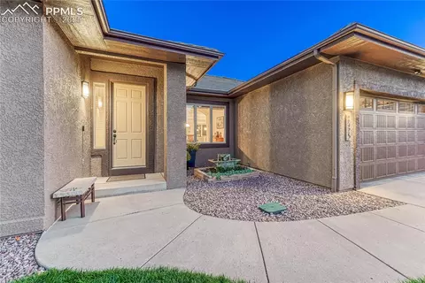 2425 Green Valley Hts, Colorado Springs, CO 80919