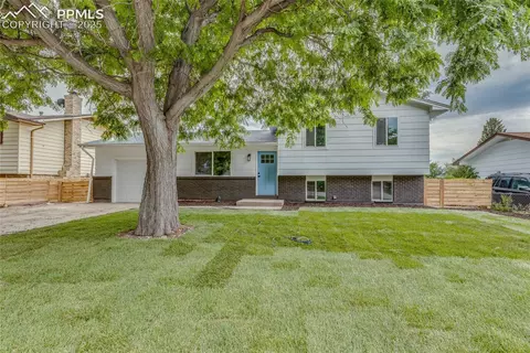6870 Snead St, Colorado Springs, CO 80911