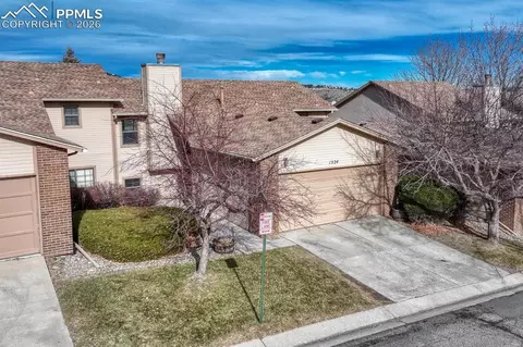 1524 Shane Cir, Colorado Springs, CO 80907