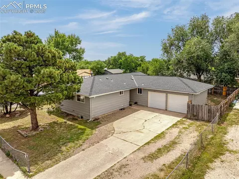 2415 Saranac Dr, Colorado Springs, CO 80910