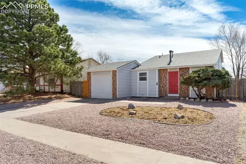6745 Parkridge Ct, Colorado Springs, CO 80915