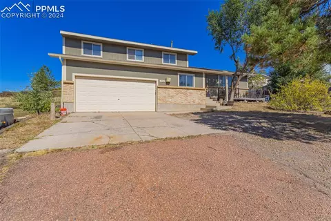 3949 Iron Horse Trl, Colorado Springs, CO 80917
