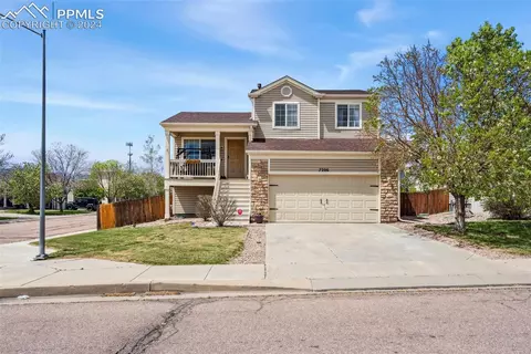 7206 Village Meadows Dr, Fountain, CO 80817