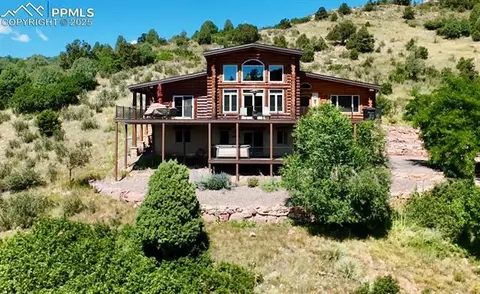 3230 Black Canyon Rd, Colorado Springs, CO 80904