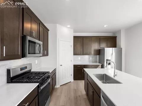 13255 Valley Peak Dr, Peyton, CO 80831 photo 5