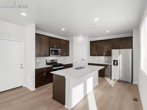 13255 Valley Peak Dr, Peyton, CO 80831 photo 3