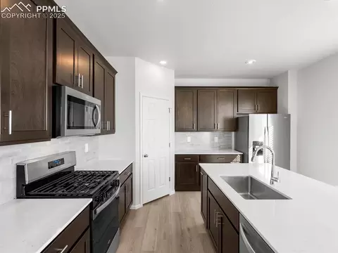 Kitchen - 13255 Valley Peak Dr, Peyton, CO 80831 photo 2 of 3