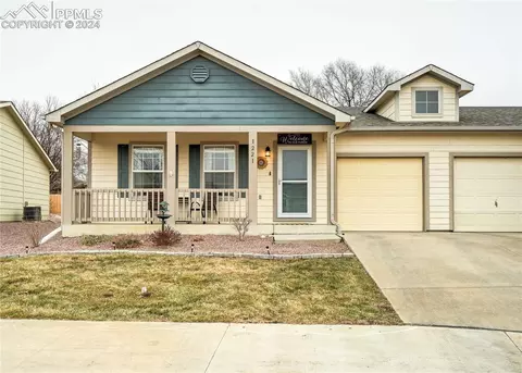 1221 Silver Hawk Ct, Pueblo, CO 81008