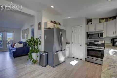 Kitchen - 12050 Blaney Rd, Peyton, CO 80831 photo 4 of 4