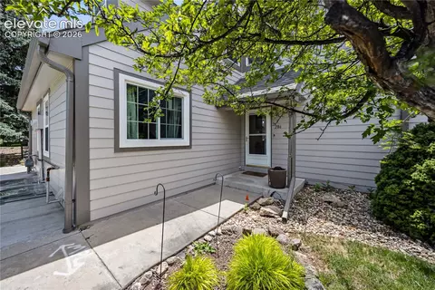 286 Cobblestone Dr, Colorado Springs, CO 80906