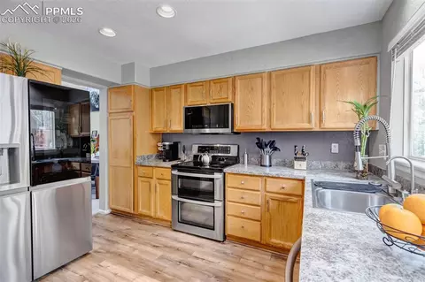 Kitchen - 18215 E Warren Ave, Aurora, CO 80013 photo 2 of 4