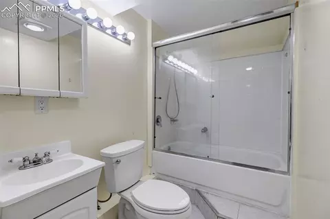 Bath - 18215 E Warren Ave, Aurora, CO 80013 photo 5 of 5