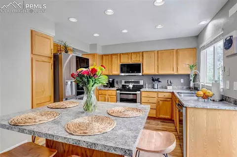 Kitchen - 18215 E Warren Ave, Aurora, CO 80013 photo 4 of 4