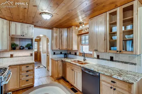 654 Will Scarlet Dr, Divide, CO 80814 photo 6