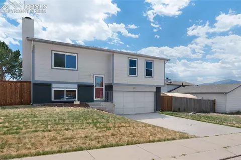 3865 Ayers Dr, Colorado Springs, CO 80920