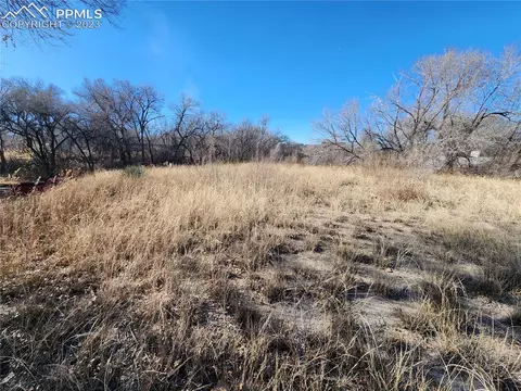 Roselawn Road, Pueblo, CO 81006
