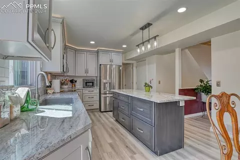 2735 Warrenton Way, Colorado Springs, CO 80922