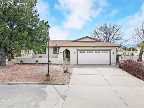 456 W Archer Dr, Pueblo West, CO 81007