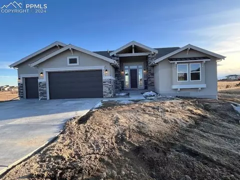 8827 Falcon Nest Ct, Colorado Springs, CO 80908