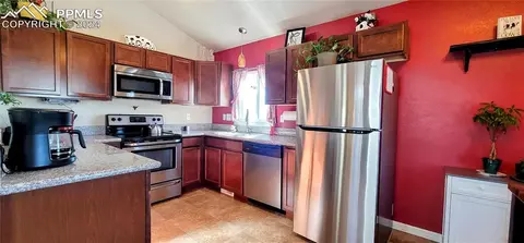 646 Trumbull Ln, Monument, CO 80132 photo 2