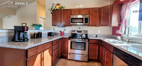 646 Trumbull Ln, Monument, CO 80132 photo 4