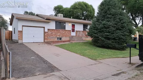 5 Gradishar Pl, Pueblo, CO 81004