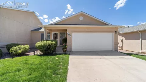 6420 Gilmore Grv, Colorado Springs, CO 80918