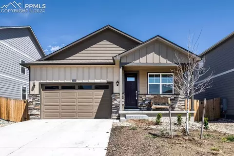 10140 Castor Dr, Colorado Springs, CO 80925