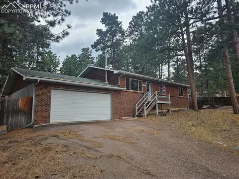 1005 W Lorraine Ave, Woodland Park, CO 80863