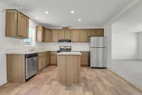 Kitchen - 58 Elfin Glen Dr, Divide, CO 80814 photo 2 of 4
