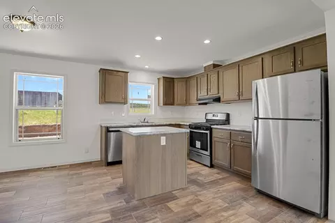 Kitchen - 58 Elfin Glen Dr, Divide, CO 80814 photo 4 of 4
