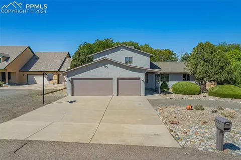 481 S Sand Trap Ln, Pueblo West, CO 81007