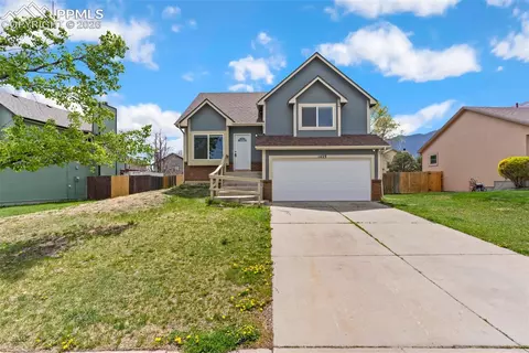 1429 N Canoe Creek Dr, Colorado Springs, CO 80906