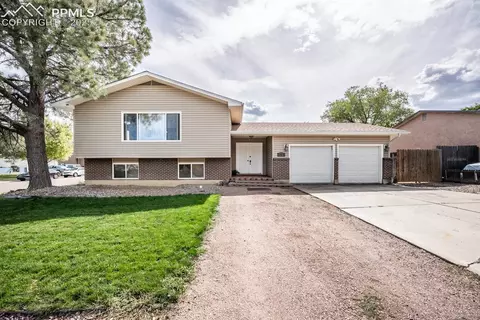 1 Colt Ct, Pueblo, CO 81008