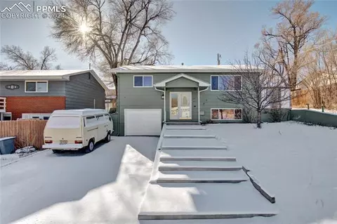 911 W Monroe St, Colorado Springs, CO 80907