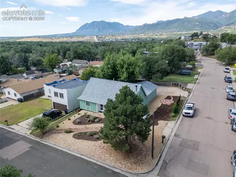 2523 W Monument St, Colorado Springs, CO 80904