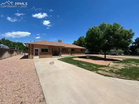 529 E 4th St, Florence, CO 81226 photo 2