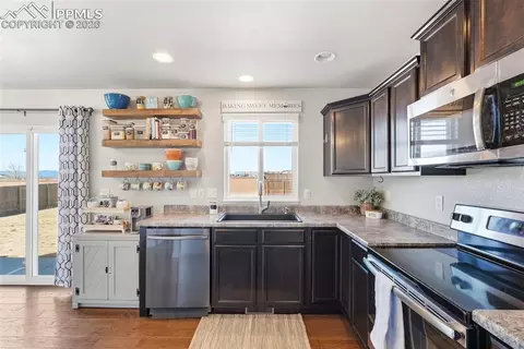 Kitchen - 9486 Beryl Dr, Peyton, CO 80831 photo 4 of 5