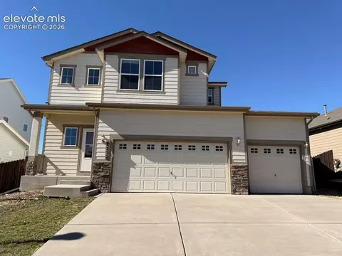 7752 Braxton Dr, Fountain, CO 80817