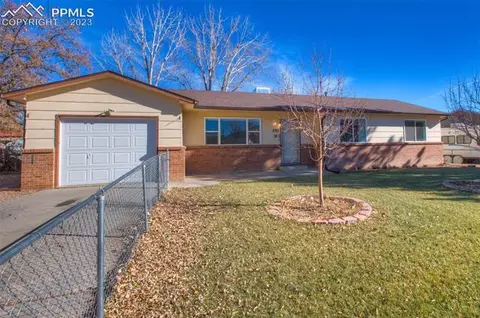 235 Turner Dr, Canon City, CO 81212