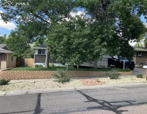 18 S Roosevelt St, Colorado Springs, CO 80910