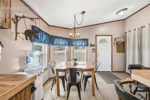 Dining - 75 Sixth St, Como, CO 80432 photo 3 of 4