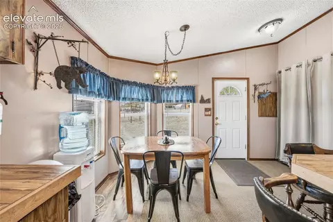 Dining - 75 Sixth St, Como, CO 80432 photo 3 of 4