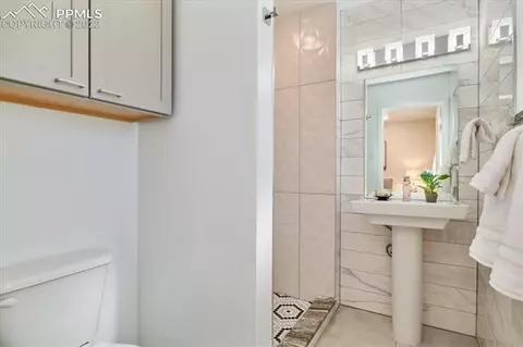 7996 E Lehigh Ave, Denver, CO 80237 photo 23