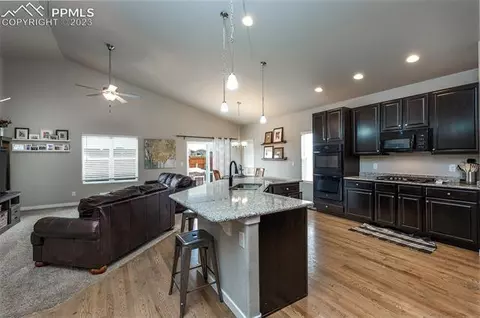 10271 Moorcroft Dr, Peyton, CO 80831 photo 3