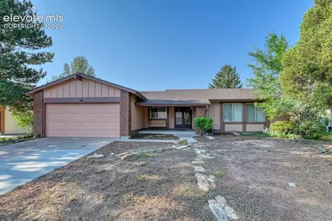 569 Red Cliff Rd, Colorado Springs, CO 80906