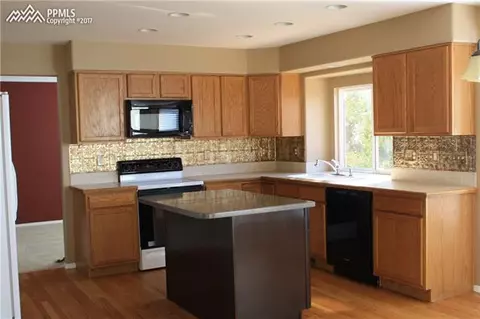 8143 Oliver Rd, Peyton, CO 80831 photo 4
