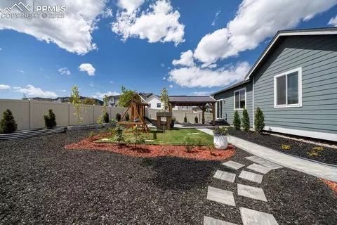 Exterior - 10144 Bluffstone Ct, Peyton, CO 80831 photo 3 of 6