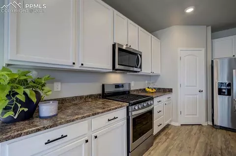 10144 Bluffstone Ct, Peyton, CO 80831 photo 5